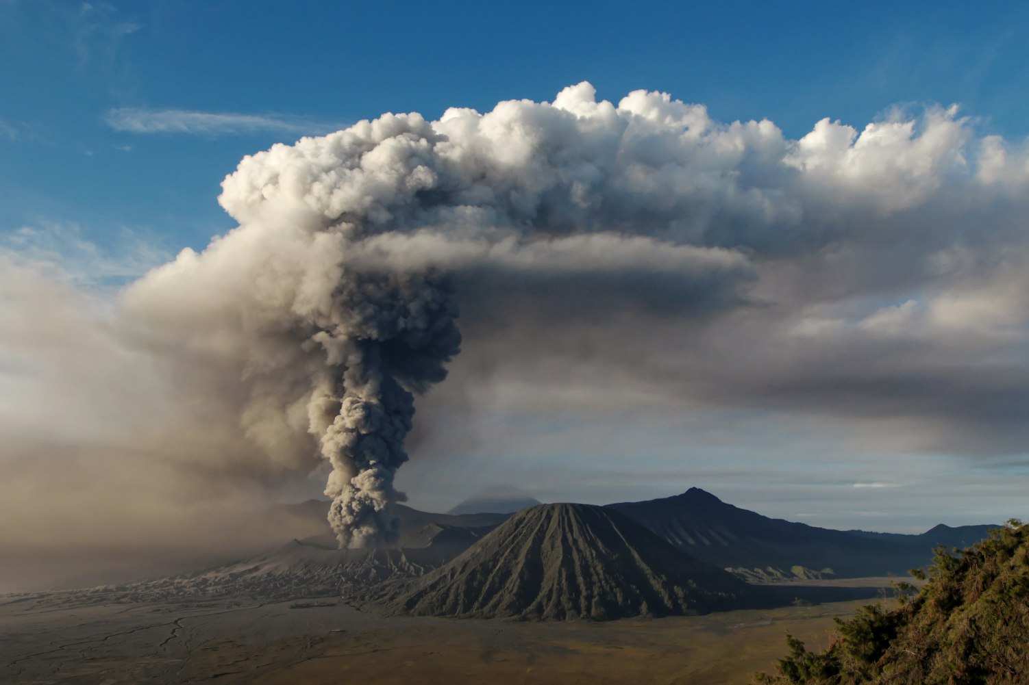 印尼，火山之国，世界火山数量之最？
